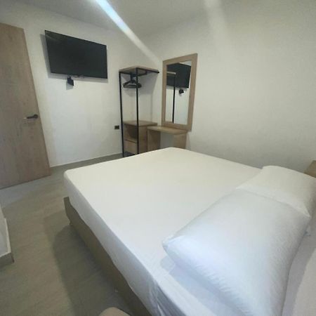 Hotel Villa Real Меделин Екстериор снимка