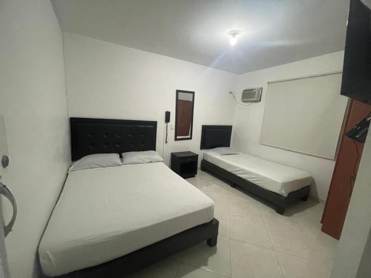Hotel Villa Real Меделин Екстериор снимка